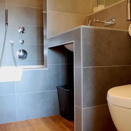 Apartment Modern & Central, Ambassadeurs *